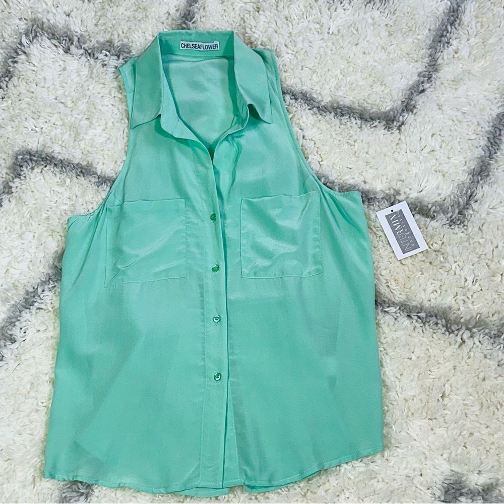 Chelsea & Violet Sleeveless Green 100% silk Blouse